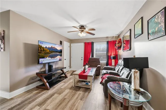 $195,900 | 209 North Gilbert Street, Independence, MO 64056