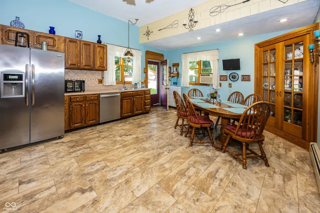 $349,900 | 116 West Main Street, Knightstown, IN 46148