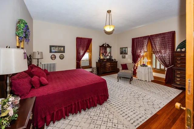 $349,900 | 116 West Main Street, Knightstown, IN 46148