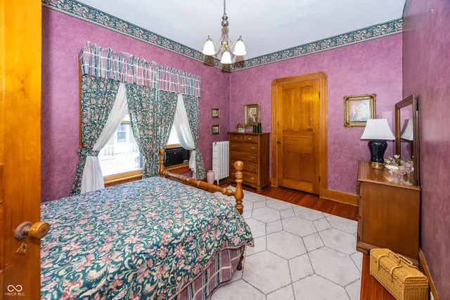 $349,900 | 116 West Main Street, Knightstown, IN 46148