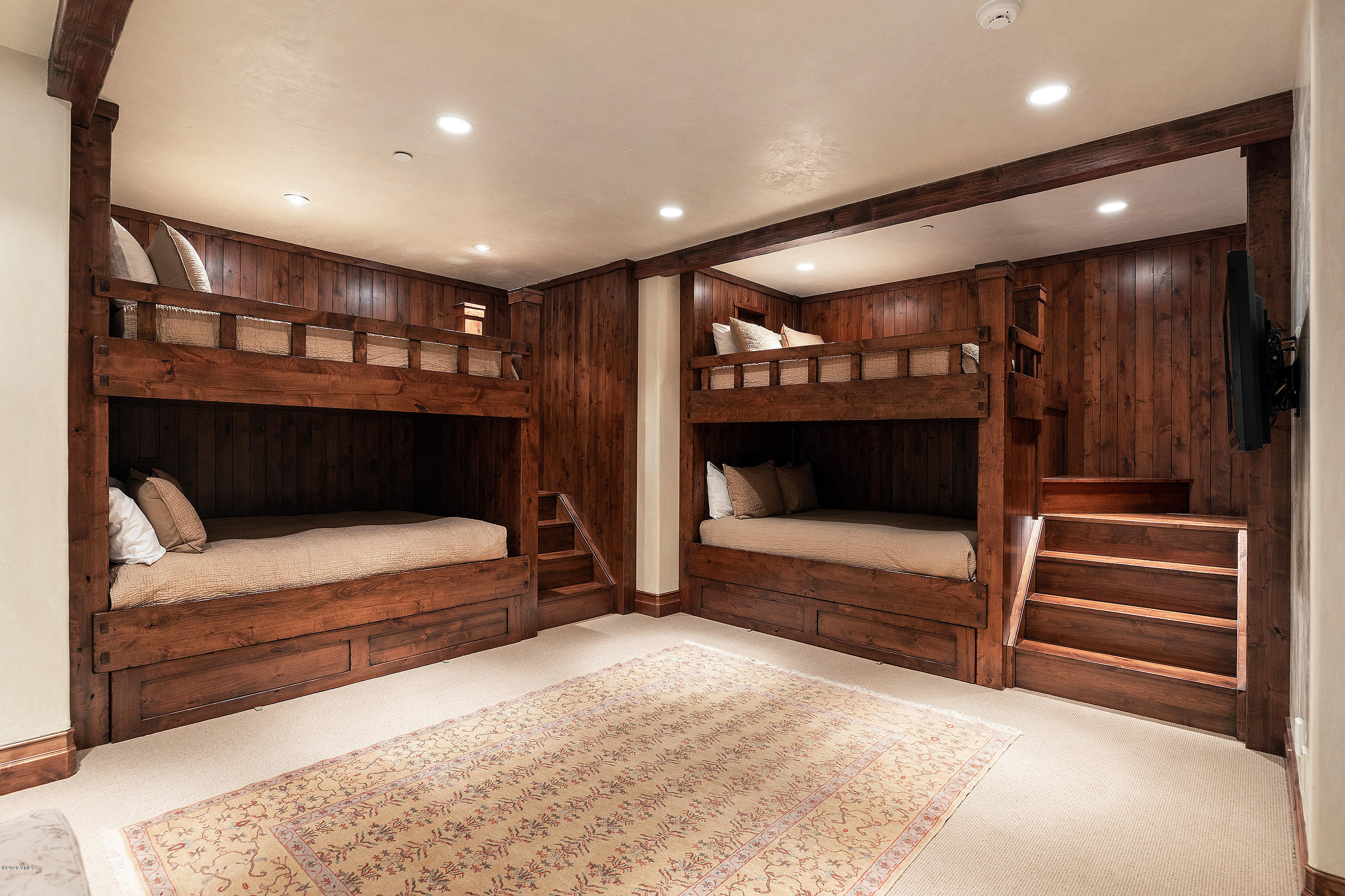 1860 Cresta Road Edwards, CO 81632 - Photo 14 of 21 1860_cresta_interior_bunkroom