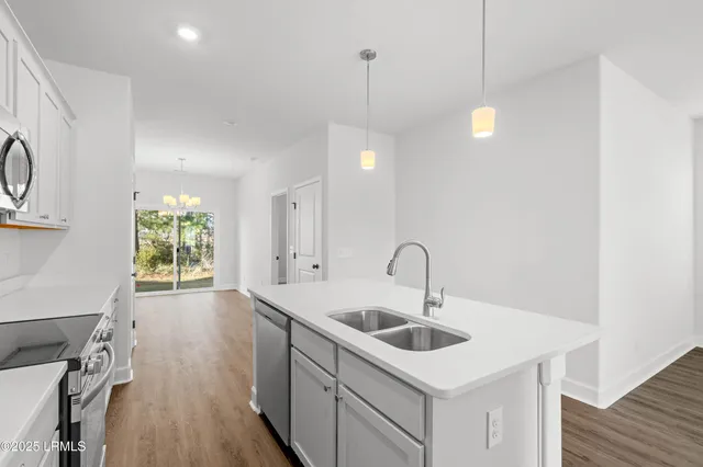 $299,000 | 91 Silver Street, Unit 103, Ridgeland, SC 29936