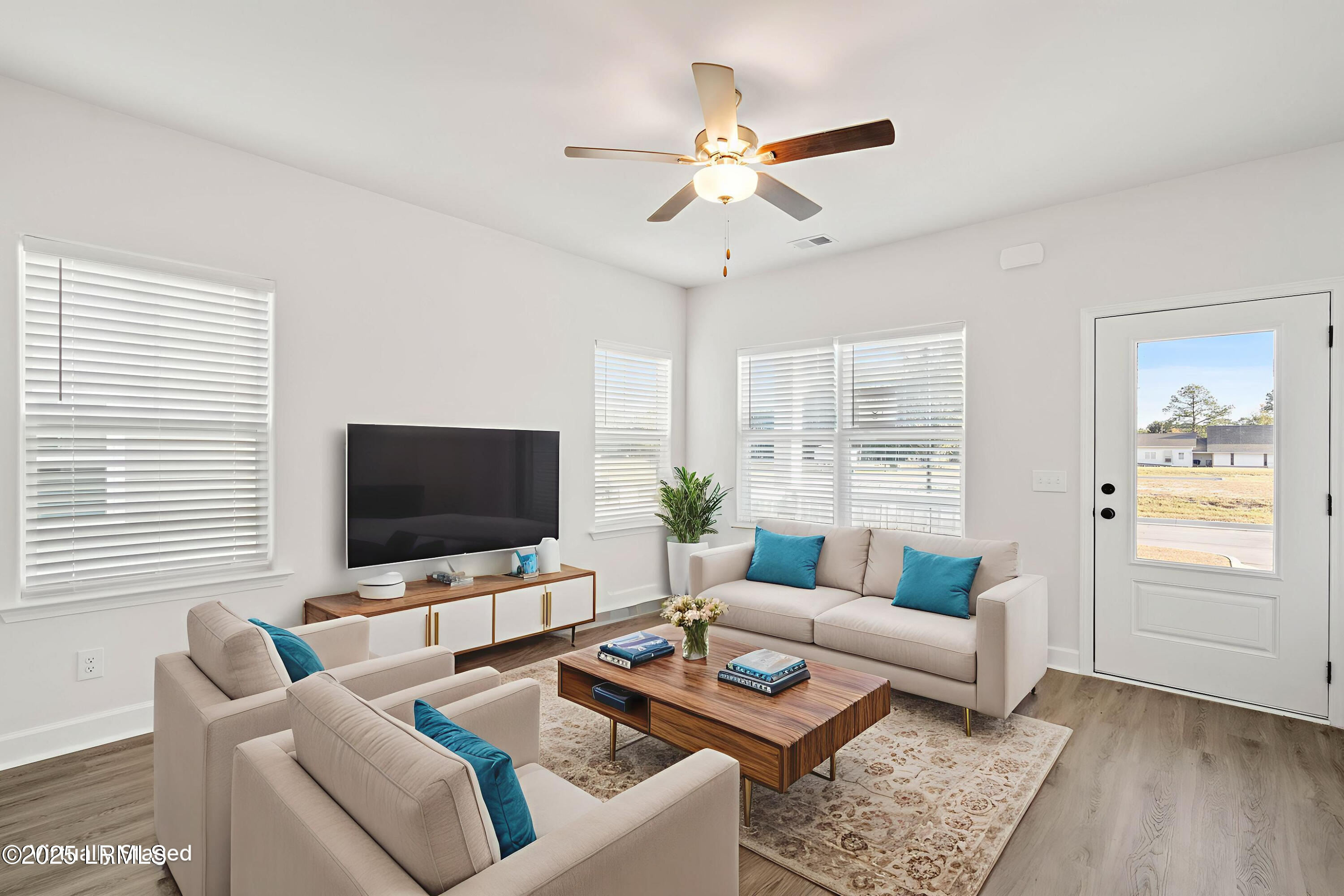 91 Silver Street, Unit 103 Ridgeland, SC 29936 - Photo 4 of 42 Foxchase-18-22 - Living Room - Standard