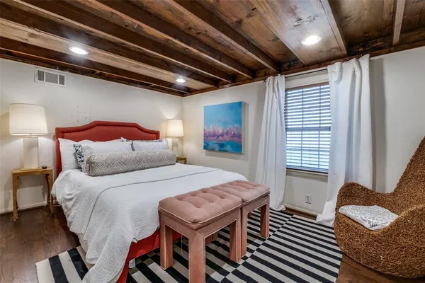 $7,500 | 2927 Lovers Lane, University Park, TX 75225