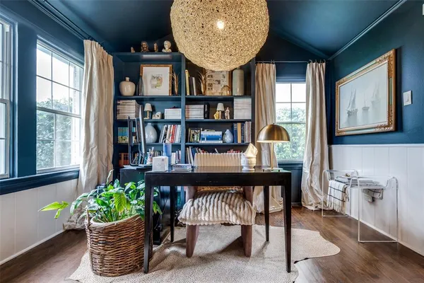 $7,500 | 2927 Lovers Lane, University Park, TX 75225