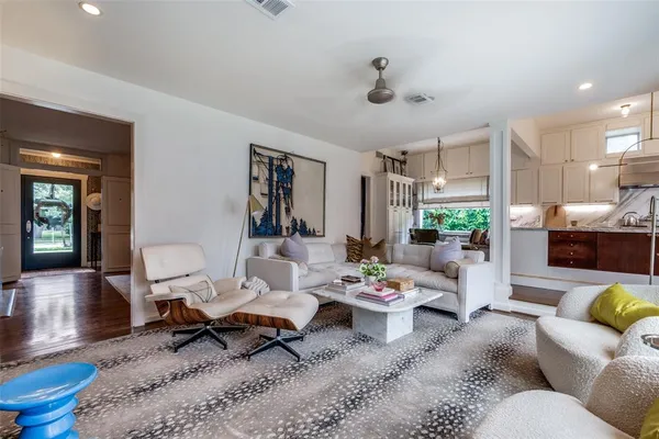 $7,500 | 2927 Lovers Lane, University Park, TX 75225