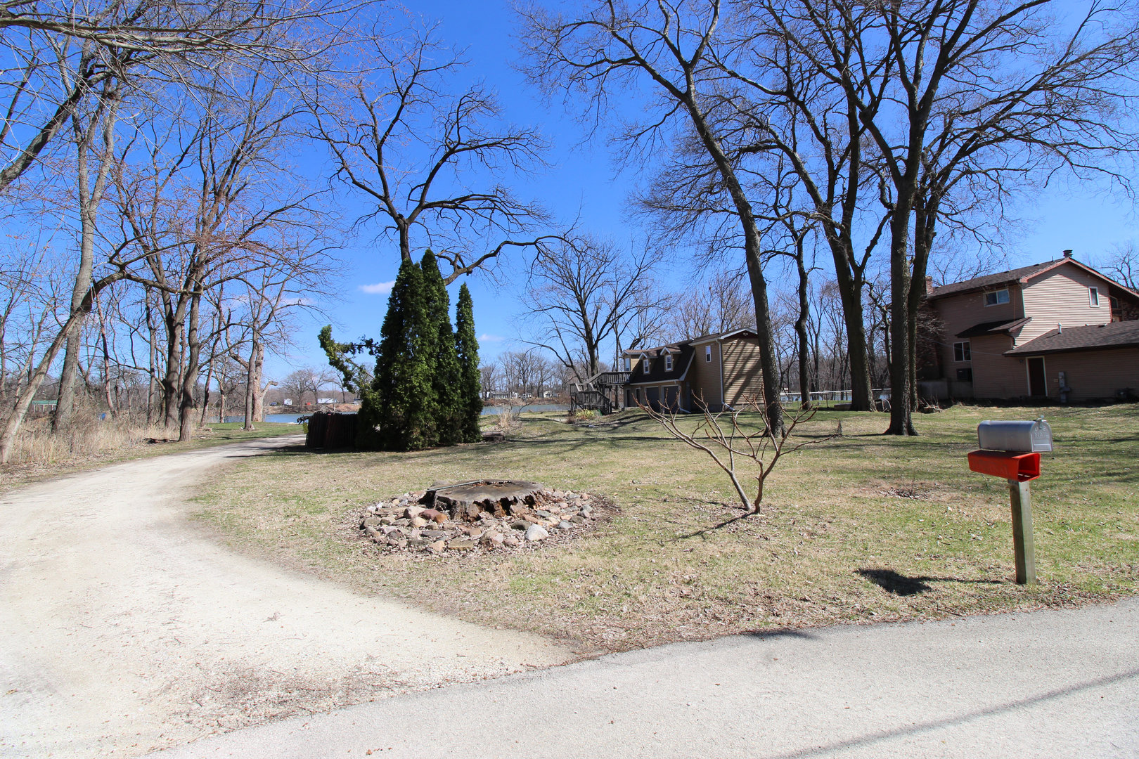 3435 South Riverview Court Kankakee, IL 60901 - Photo 16 of 16 a view of a yard with a tree