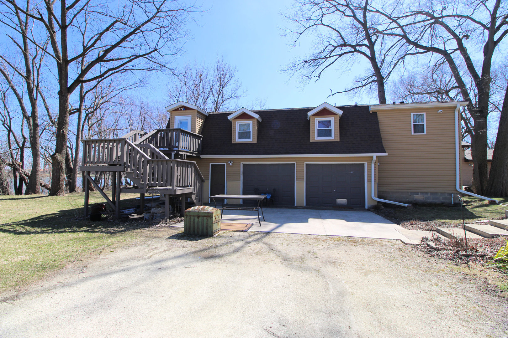 3435 South Riverview Court Kankakee, IL 60901 - Photo 2 of 16 a view of a street with a building and trees
