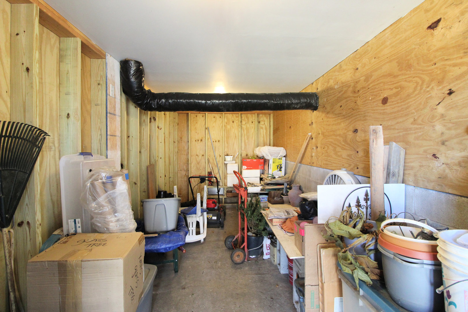 3435 South Riverview Court Kankakee, IL 60901 - Photo 10 of 16 a room with storage and utility room