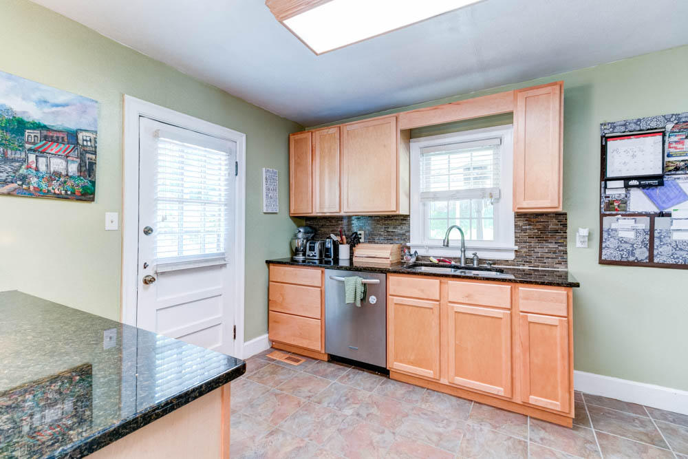 401 Ridgeway Drive Chattanooga, TN 37415 - Photo 8 of 18 IMG_7909_HDR