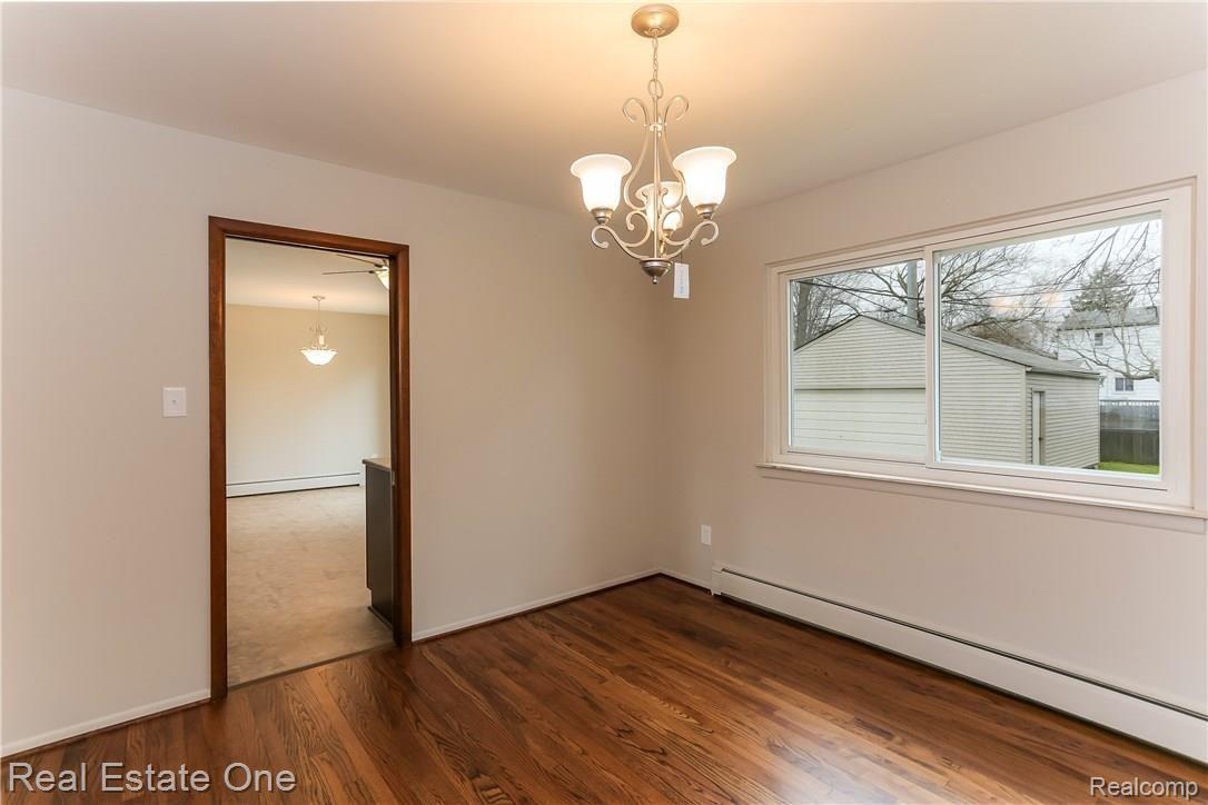 3125 Wakefield Road Berkley, MI 48072 - Photo 12 of 38 010-Dining_Room-3895200-large.jpg