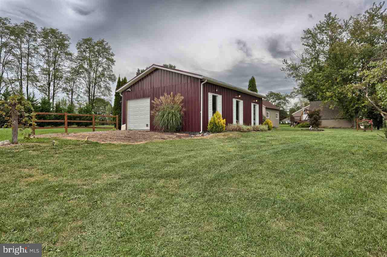 243 Grandview Road Hummelstown, PA 17036 - Photo 6 of 25 Gallery Image 6
