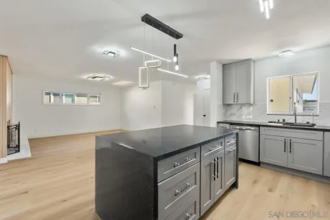 $1,250,888 | 8868 Gowdy Avenue, San Diego, CA 92123