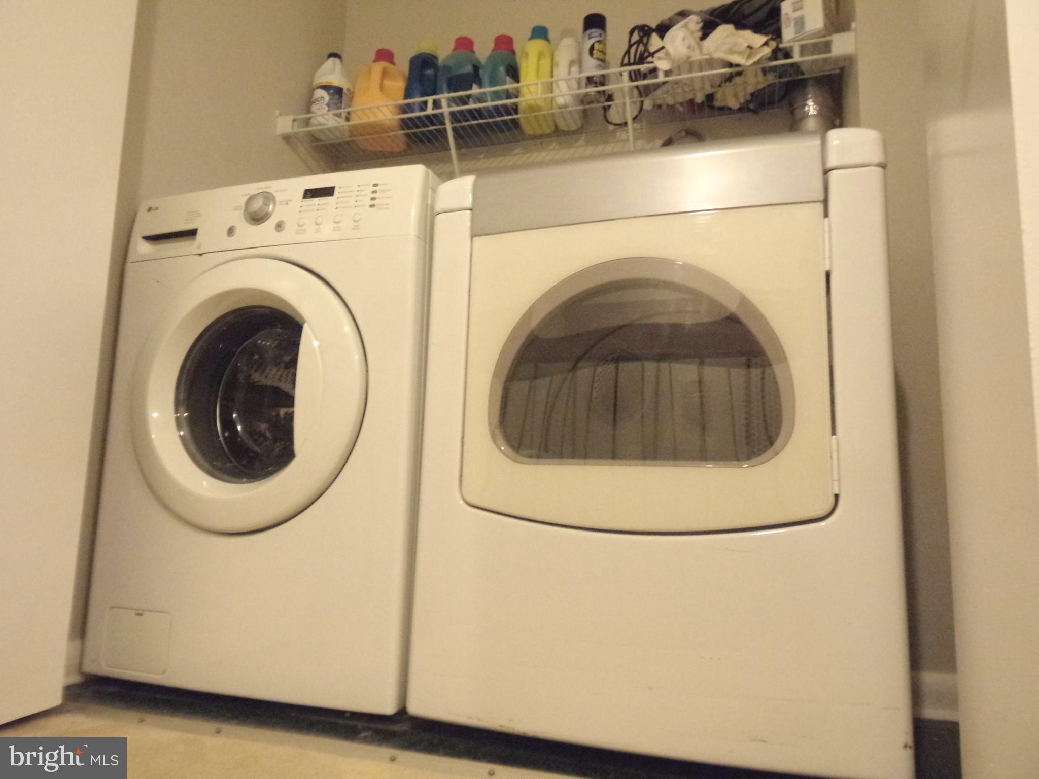 1952 Winterport Cluster Reston, VA 20191 - Photo 26 of 51 Upper level laundry in hallway