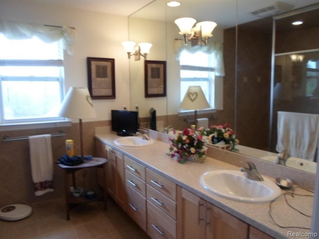 8147 Bergin Road Howell, MI 48843 - Photo 16 of 18 Master Bath.jpg