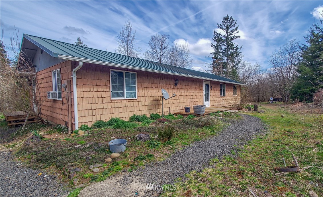 761 Rhoades Road Winlock, WA 98596 - Photo 3 of 7