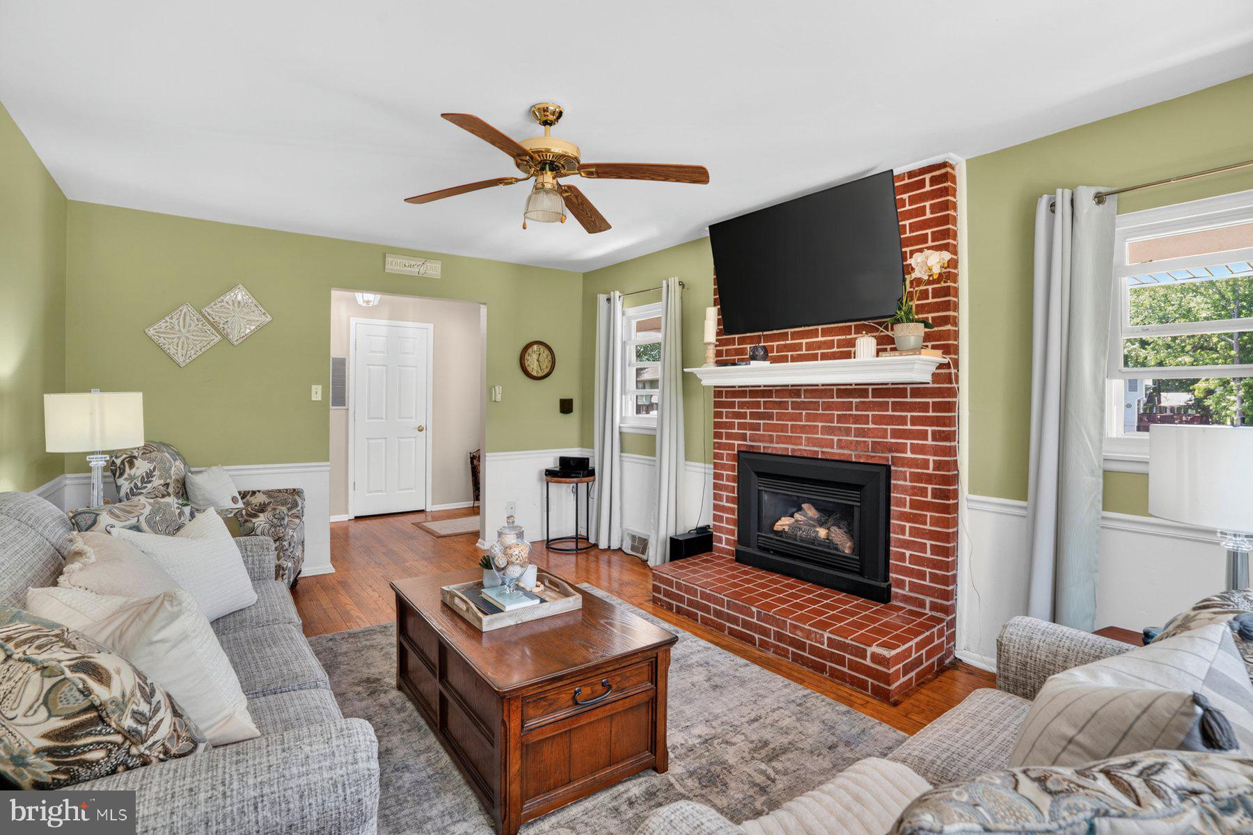 1518 Ridgely Drive Edgewater, MD 21037 - Photo 22 of 56 Family Room