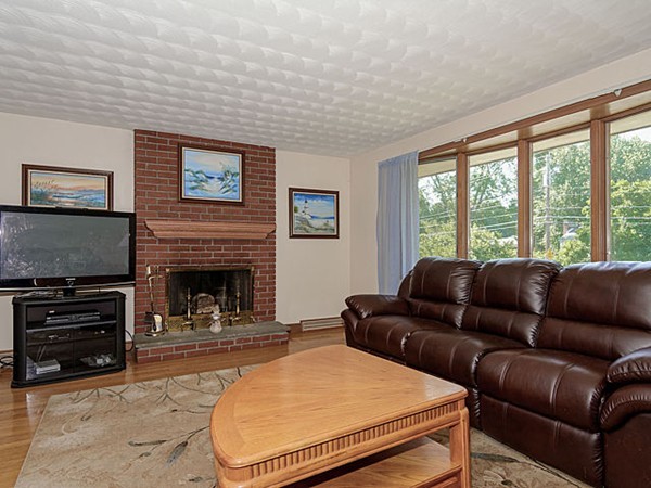 109 Totten Pond Road Waltham, MA 02451 - Photo 3 of 20 Gallery Image 3