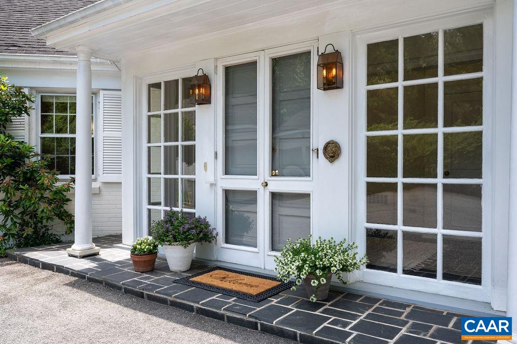 41 Canterbury Road Charlottesville, VA 22903 - Photo 1 of 73 Gallery Image 1