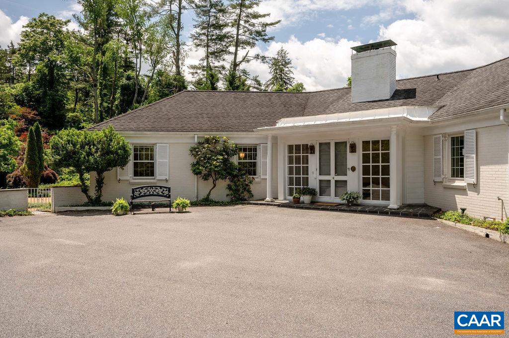 41 Canterbury Road Charlottesville, VA 22903 - Photo 6 of 73 Gallery Image 6