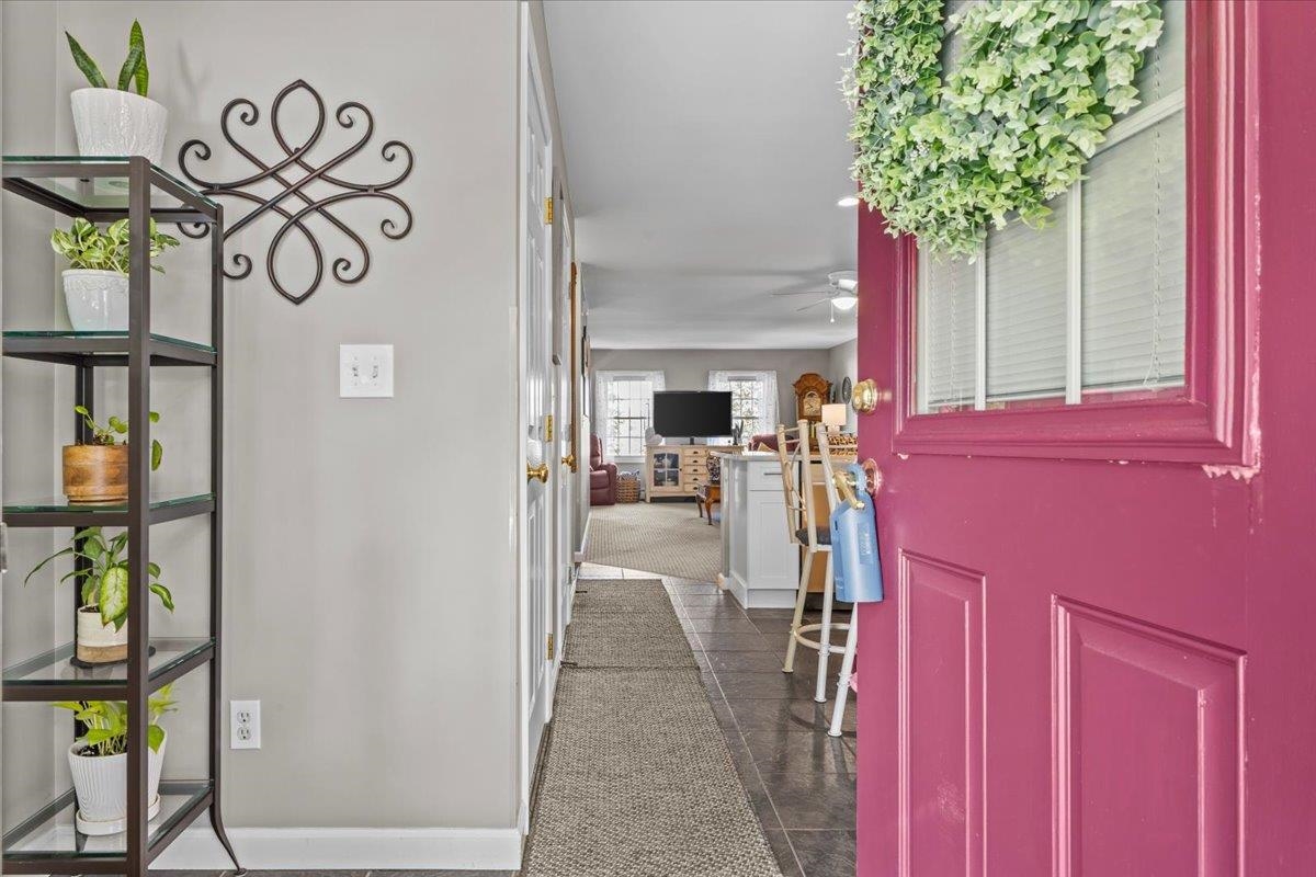 104 Chelsea Place Williston, VT 05495 - Photo 3 of 40