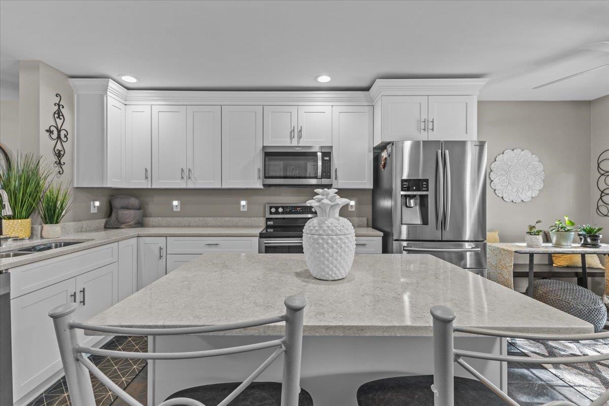 104 Chelsea Place Williston, VT 05495 - Photo 6 of 40