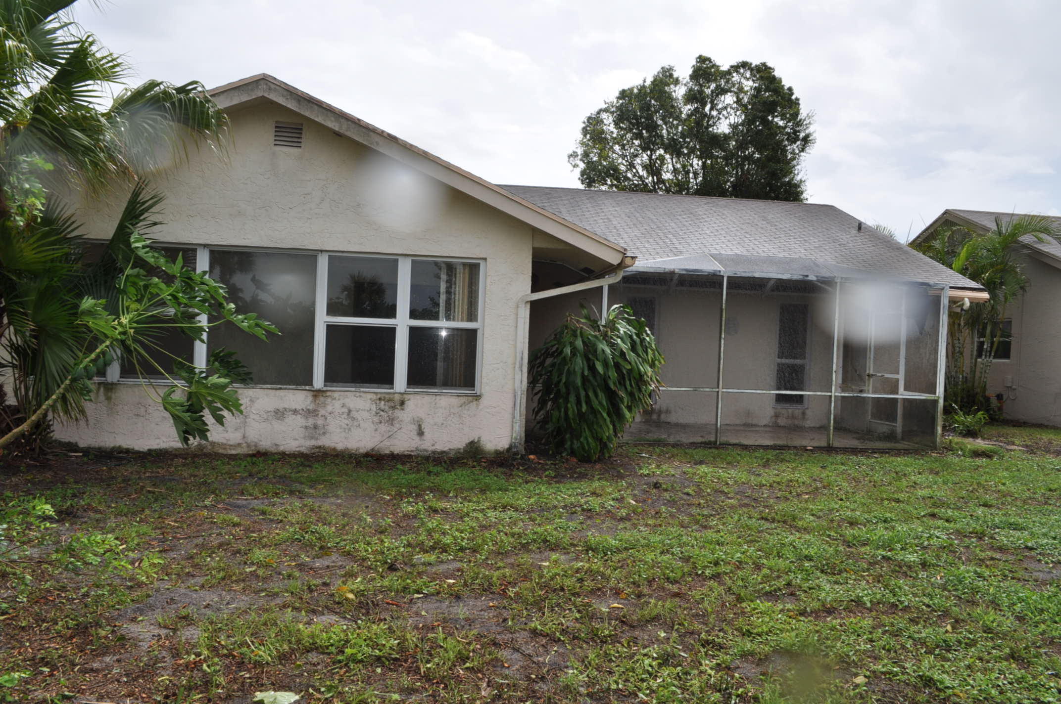 10385 Greenbriar Court Boca Raton, FL 33498 - Photo 2 of 15 Rear