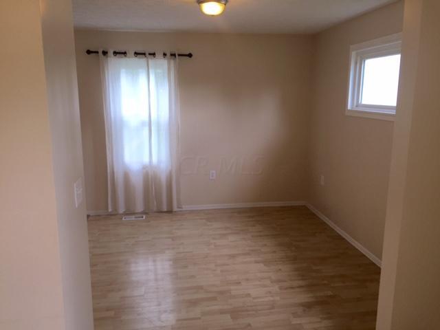 6335 Summit Road Southwest Pataskala, OH 43062 - Photo 3 of 5