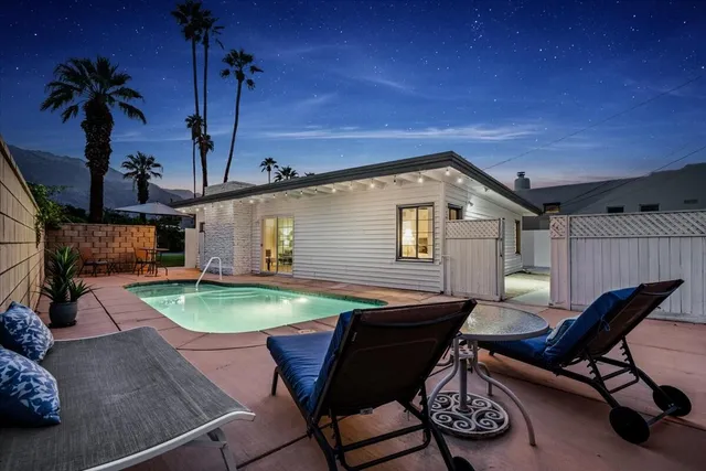 $4,200 | 572 North Calle Marcus, Palm Springs, CA 92262