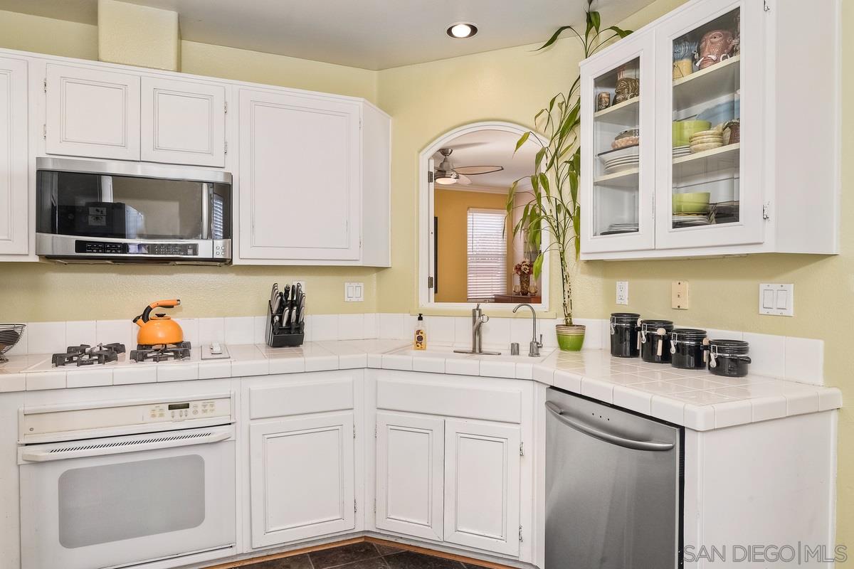 11336 Village Ridge Road San Diego, CA 92131 - Photo 5 of 21