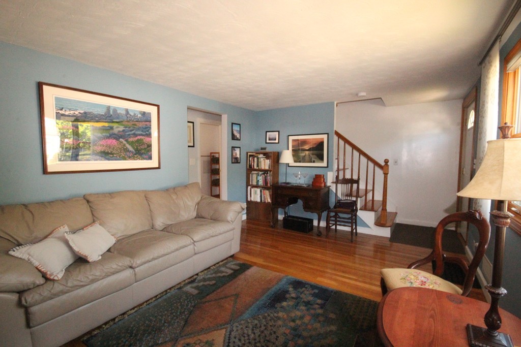 5 Gloria Road Randolph, MA 02368 - Photo 3 of 20 Gallery Image 3