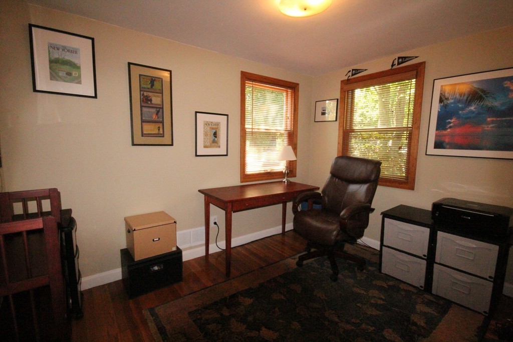 5 Gloria Road Randolph, MA 02368 - Photo 8 of 20 Gallery Image 8