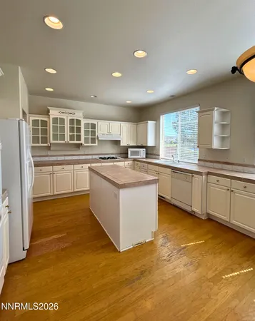 $2,995 | 6710 Cinnamon Drive, Sparks, NV 89436