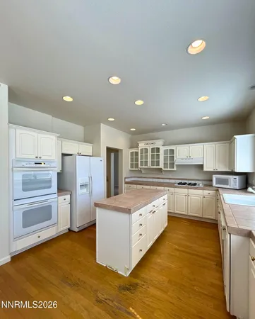 $2,995 | 6710 Cinnamon Drive, Sparks, NV 89436