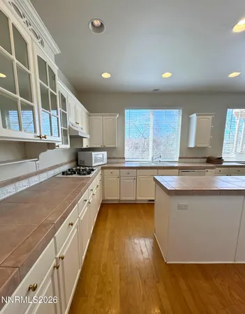 $2,995 | 6710 Cinnamon Drive, Sparks, NV 89436