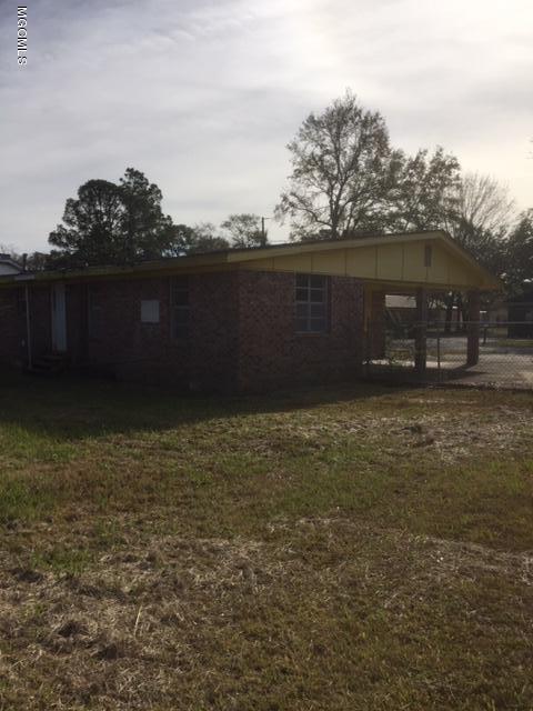 5125 Community Avenue Moss Point, MS 39563 - Photo 4 of 13 IMG_1717