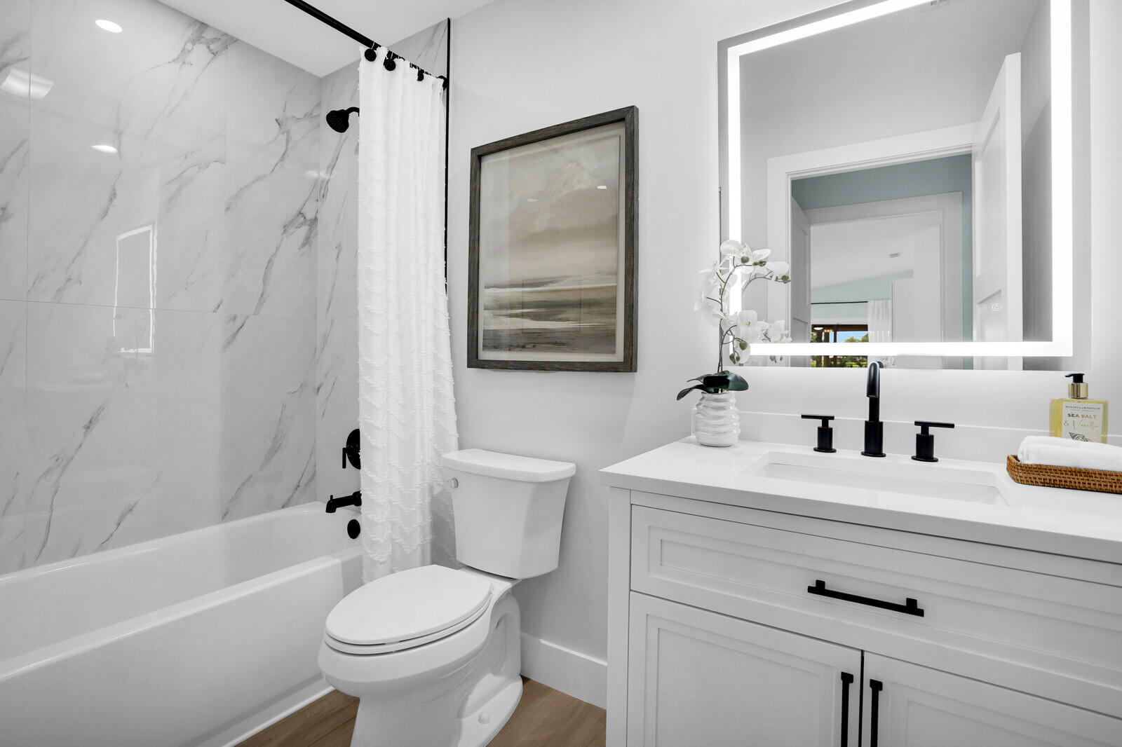 889 Southwest Balmoral Trace Stuart, FL 34997 - Photo 34 of 67 Guest Bathroom
