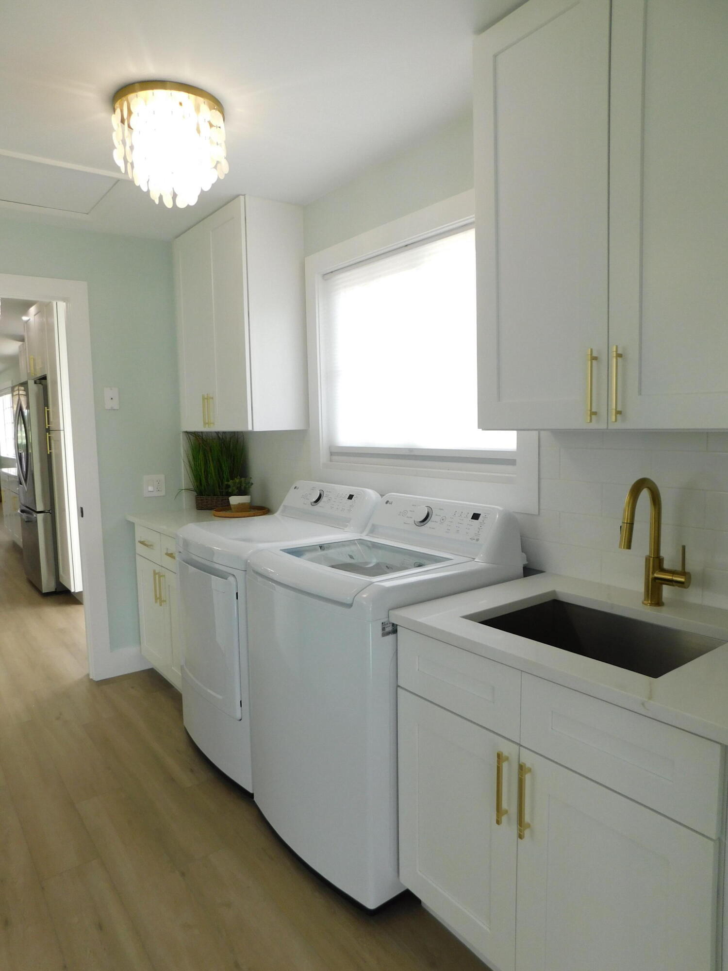 889 Southwest Balmoral Trace Stuart, FL 34997 - Photo 39 of 67 Laundry room