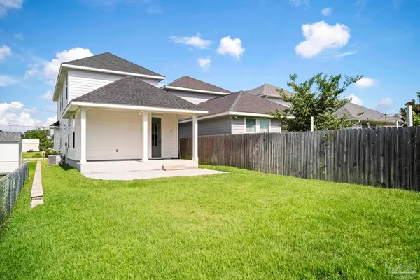 $2,850 | 440 South F Street, Pensacola, FL 32502
