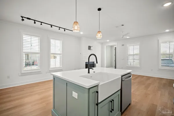 $2,850 | 440 South F Street, Pensacola, FL 32502