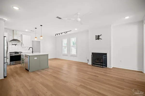 $2,850 | 440 South F Street, Pensacola, FL 32502