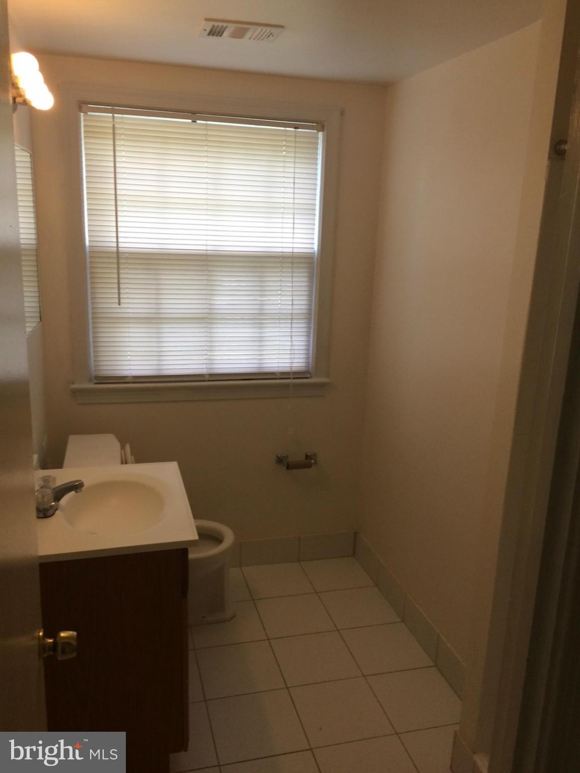 3907 Spring Terrace Temple Hills, MD 20748 - Photo 9 of 29 Bath