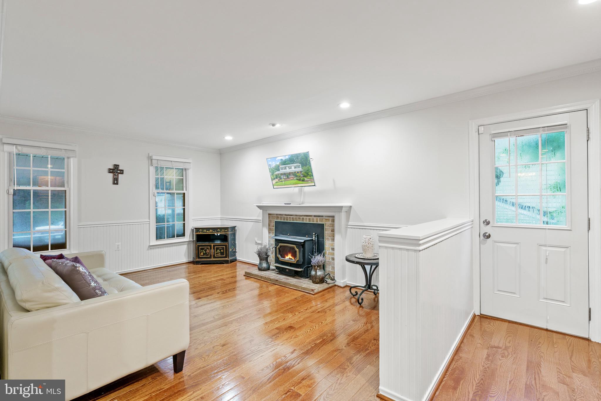 9028 Brook Ford Road Burke, VA 22015 - Photo 17 of 57 Gallery Image 17