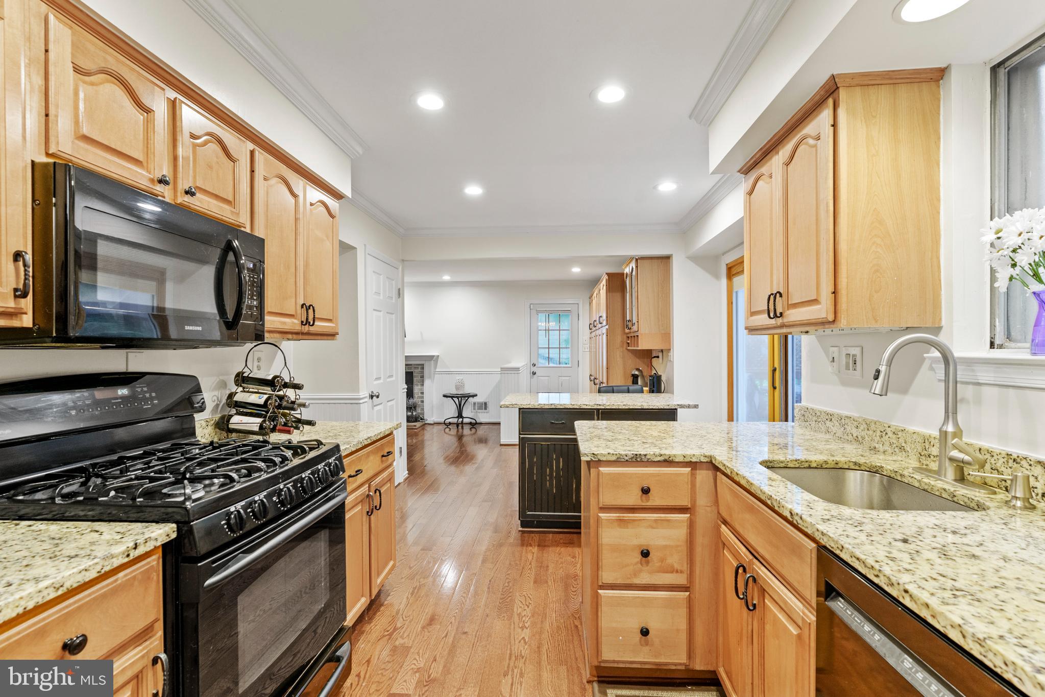 9028 Brook Ford Road Burke, VA 22015 - Photo 18 of 57 Gallery Image 18