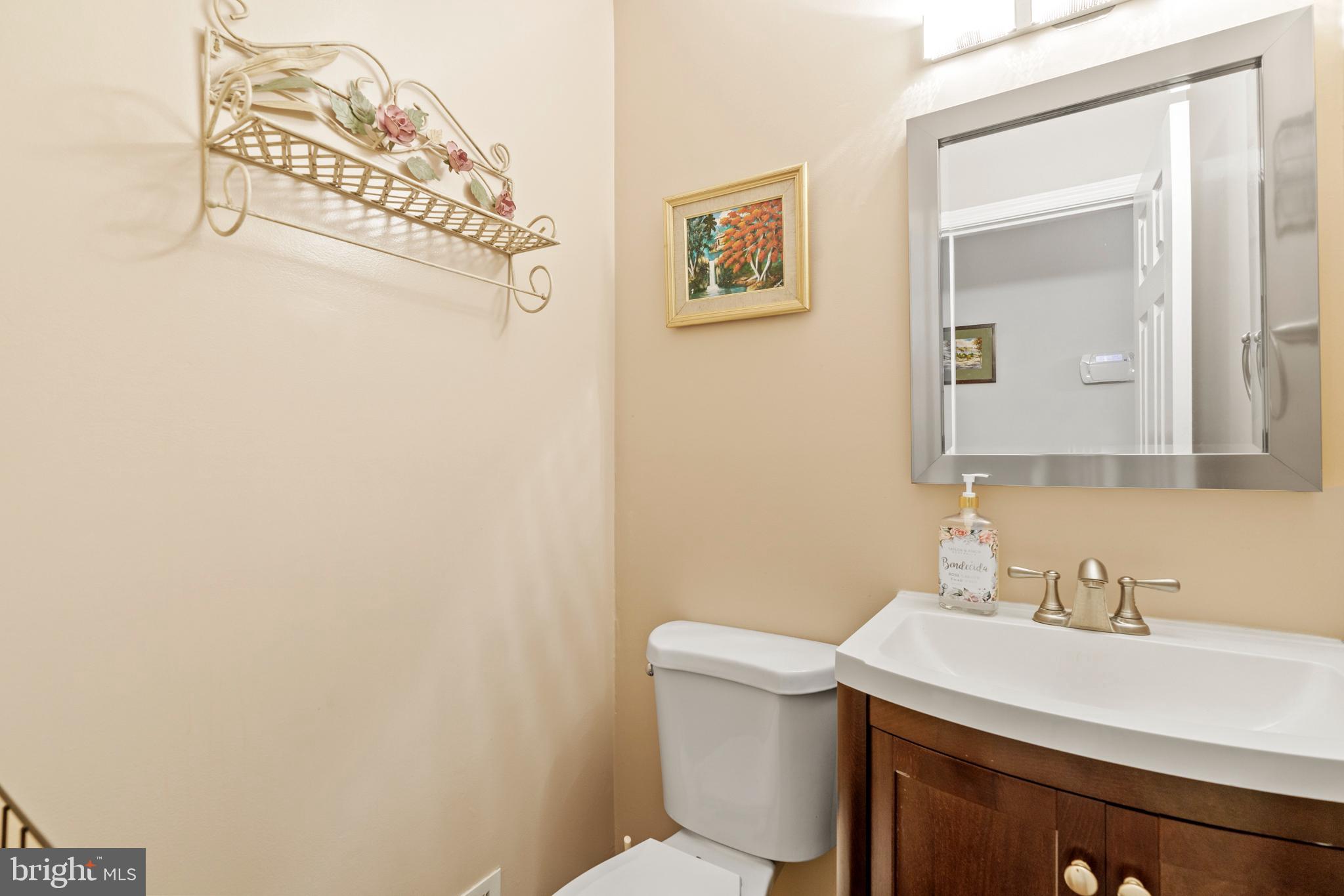 9028 Brook Ford Road Burke, VA 22015 - Photo 37 of 57 Gallery Image 37