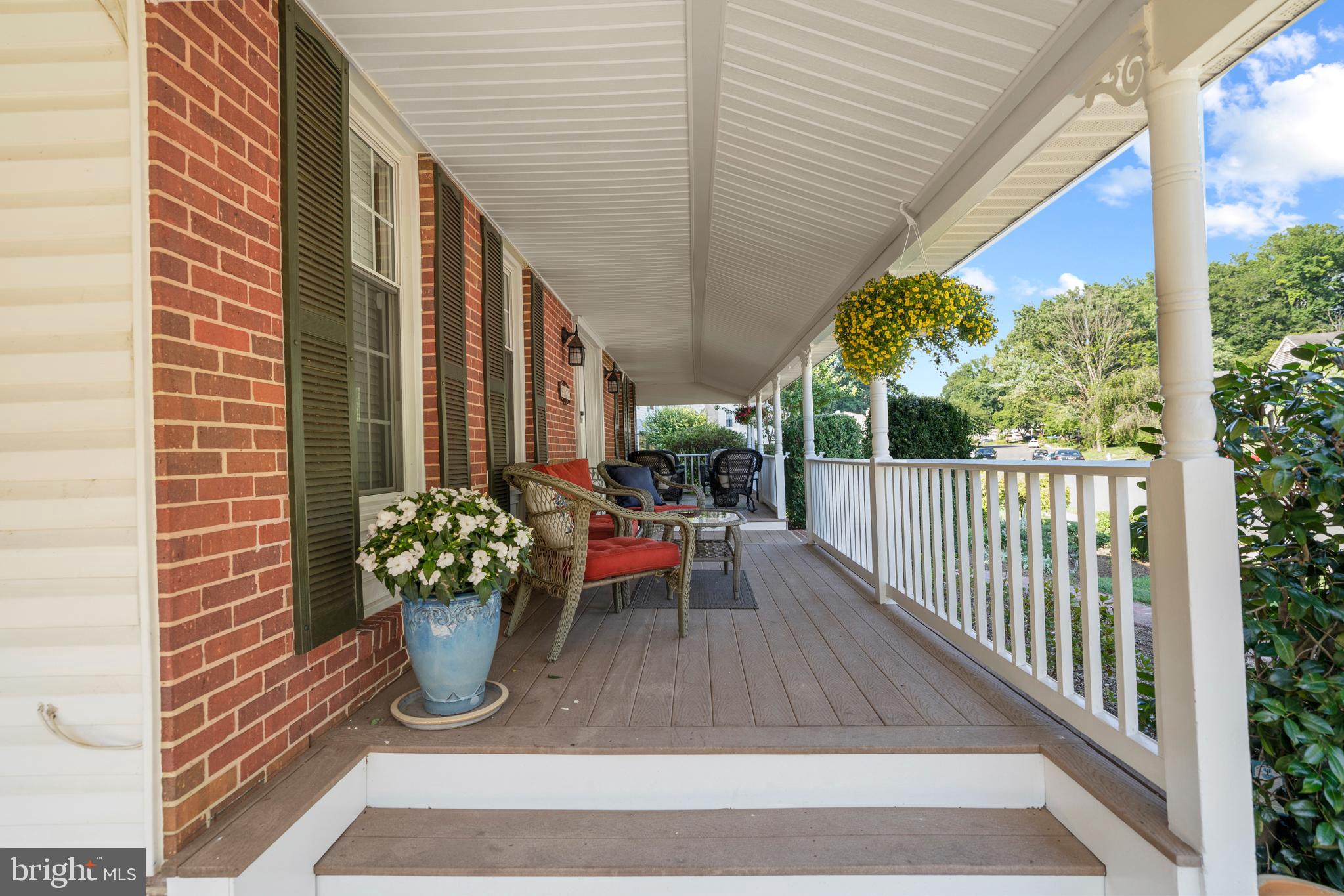9028 Brook Ford Road Burke, VA 22015 - Photo 5 of 57 Gallery Image 5