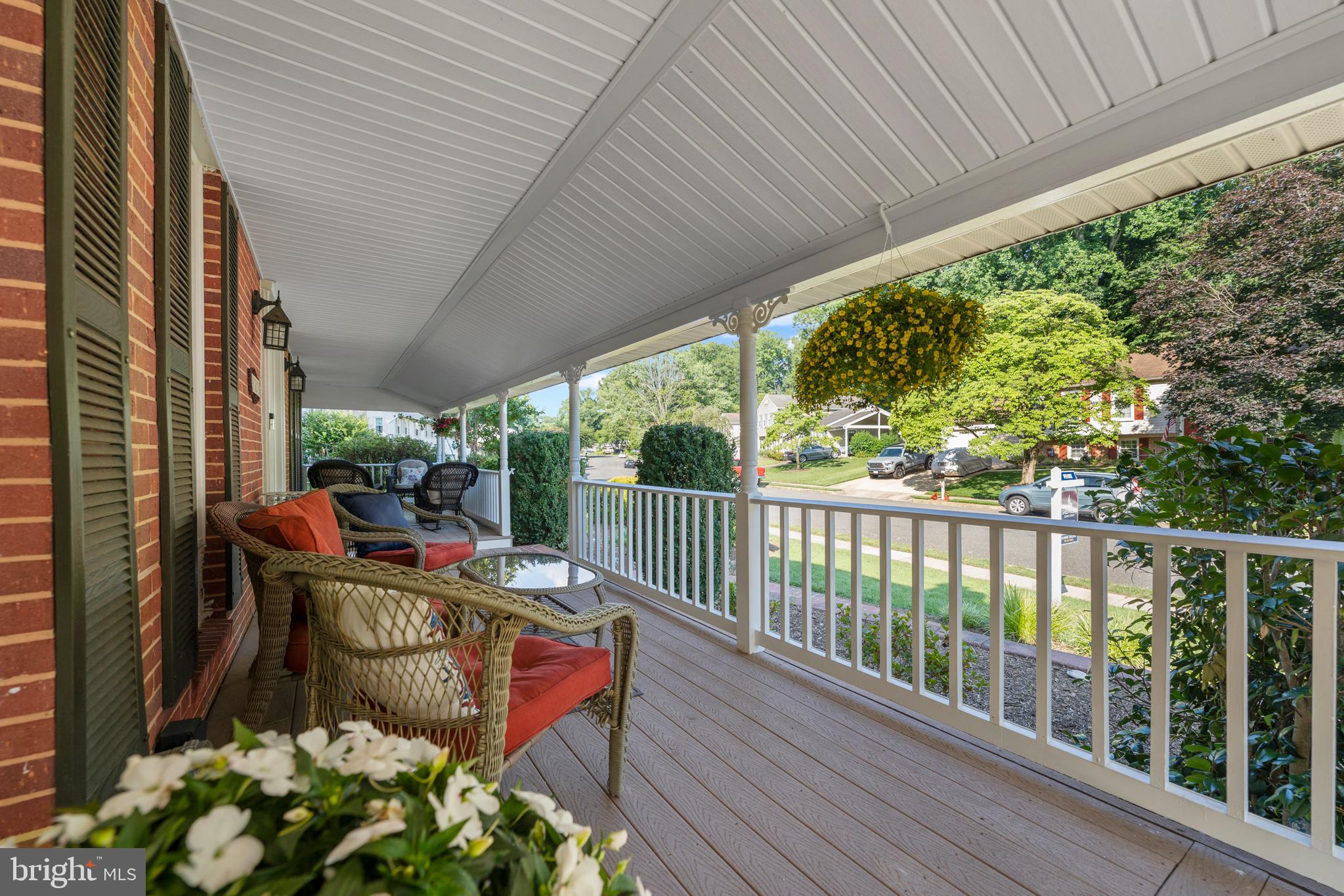 9028 Brook Ford Road Burke, VA 22015 - Photo 6 of 57 Gallery Image 6