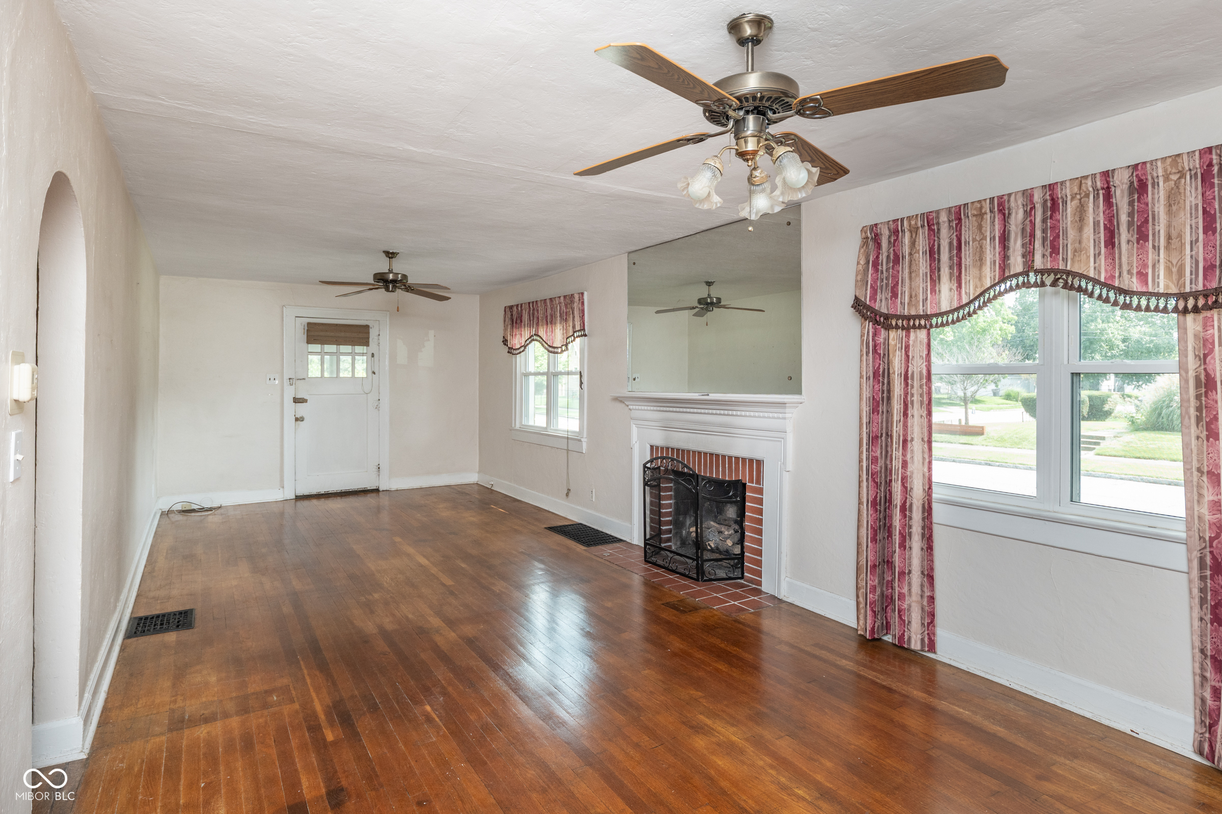 1102 North Riley Avenue Indianapolis, IN 46201 - Photo 7 of 31 Gallery Image 7