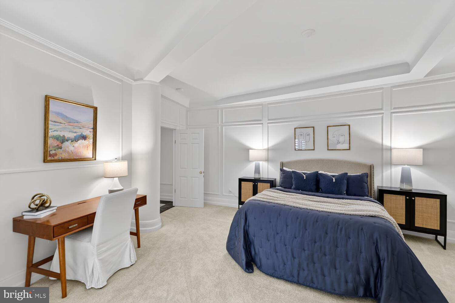 2126 Connecticut Avenue Northwest, Unit 17 Washington, DC 20008 - Photo 20 of 36 a bedroom with a bed and lamp