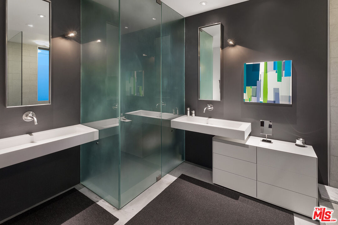 7800 West 81st Street Playa del Rey, CA 90293 - Photo 20 of 27 a bathroom with a double vanity sink mirror and